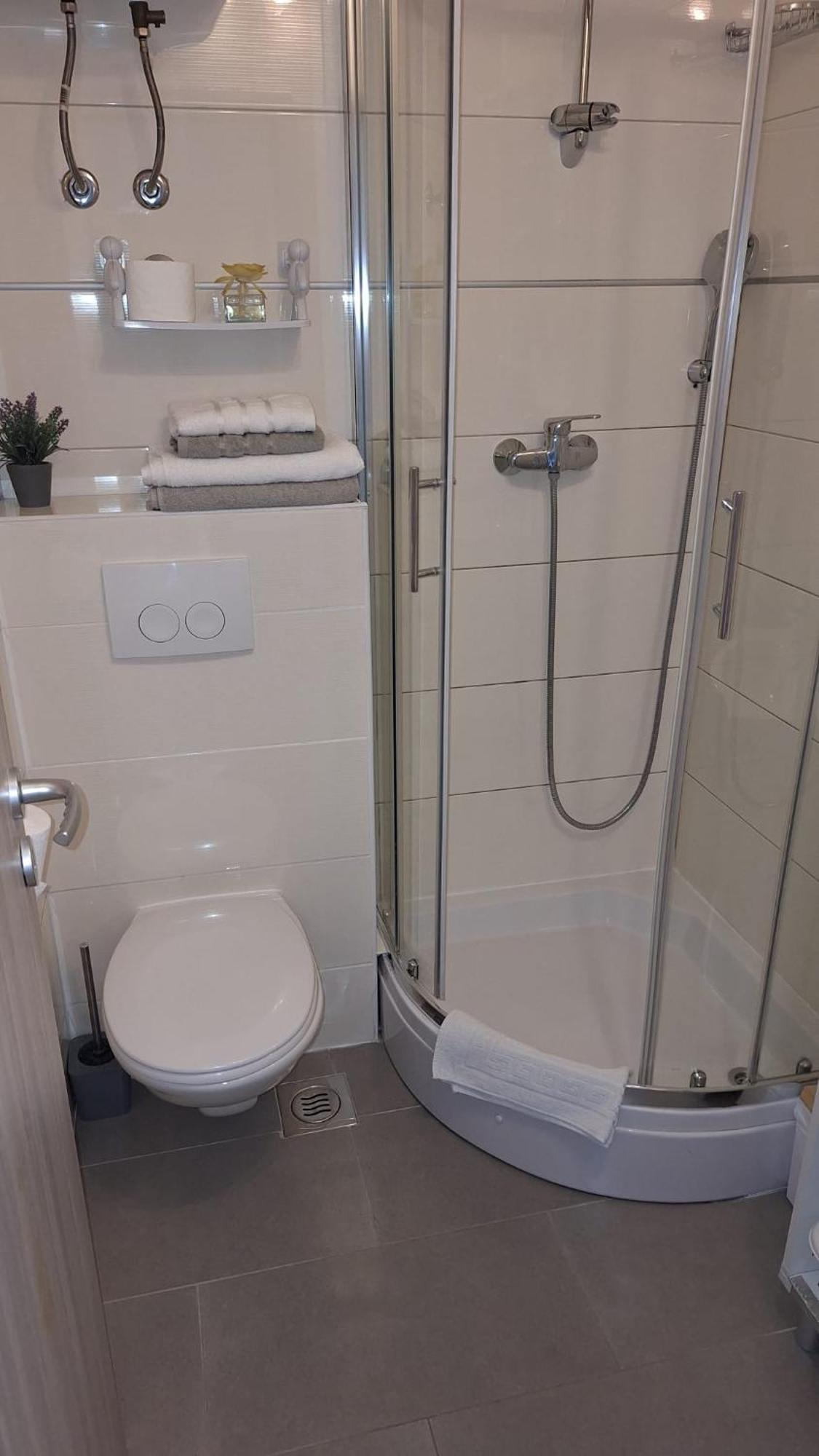 Teo 2 Apartment